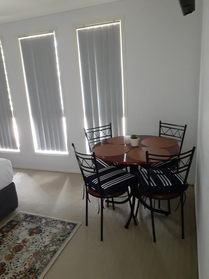Blk Stays Guest House Deluxe Units Morayfield Kültér fotó