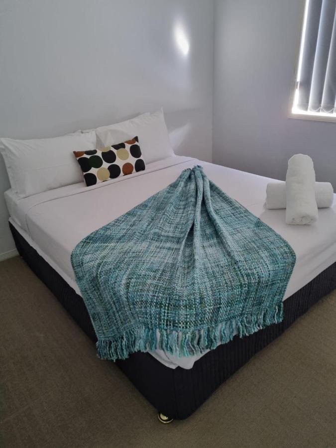 Blk Stays Guest House Deluxe Units Morayfield Kültér fotó