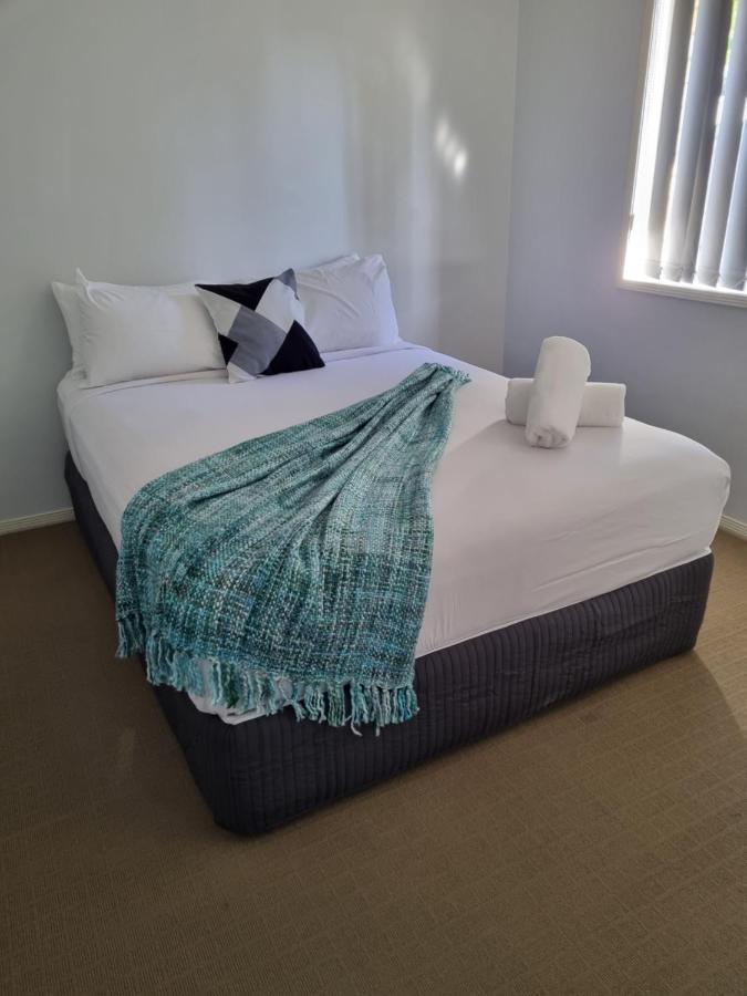 Blk Stays Guest House Deluxe Units Morayfield Kültér fotó
