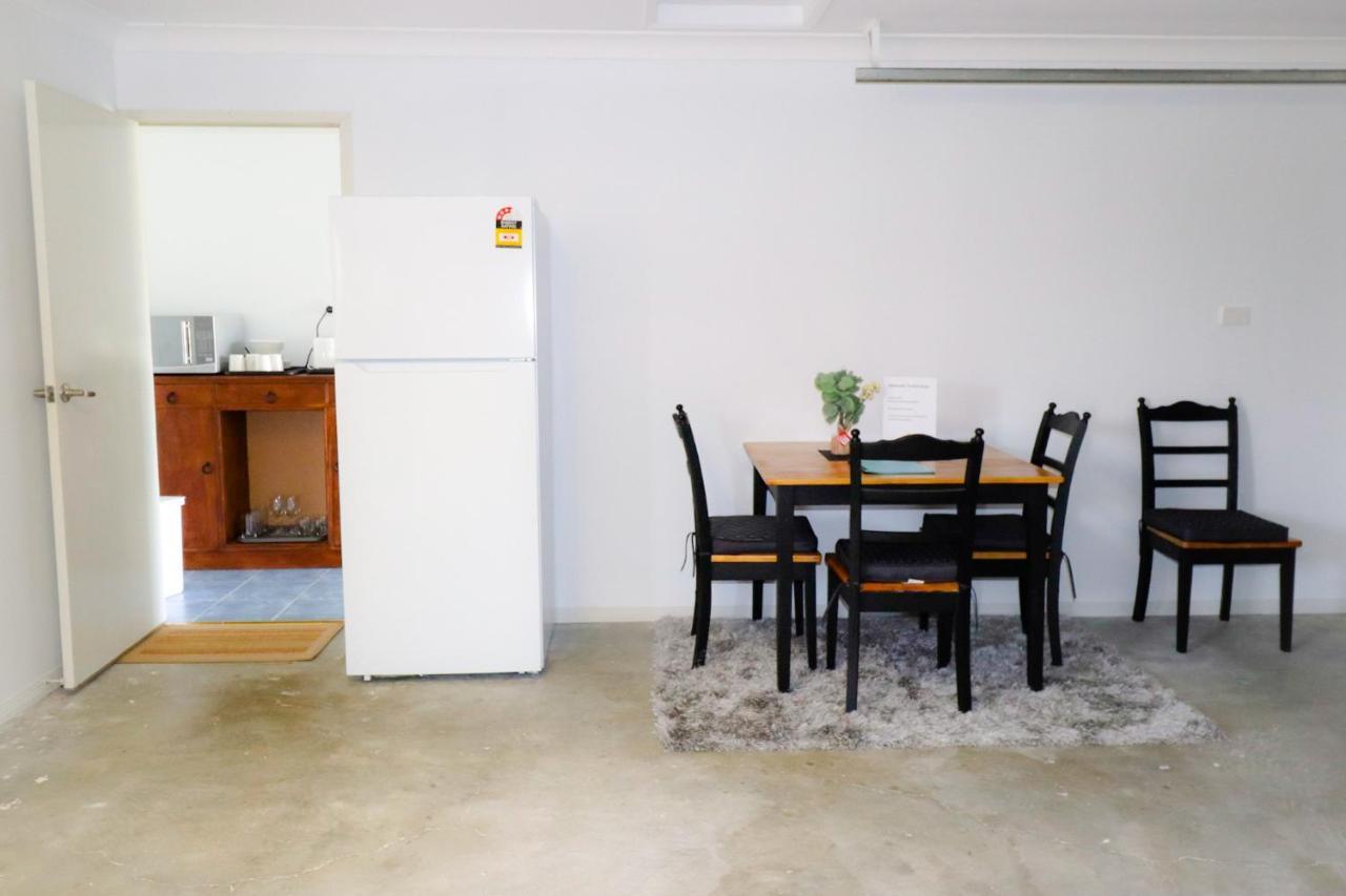 Blk Stays Guest House Deluxe Units Morayfield Kültér fotó
