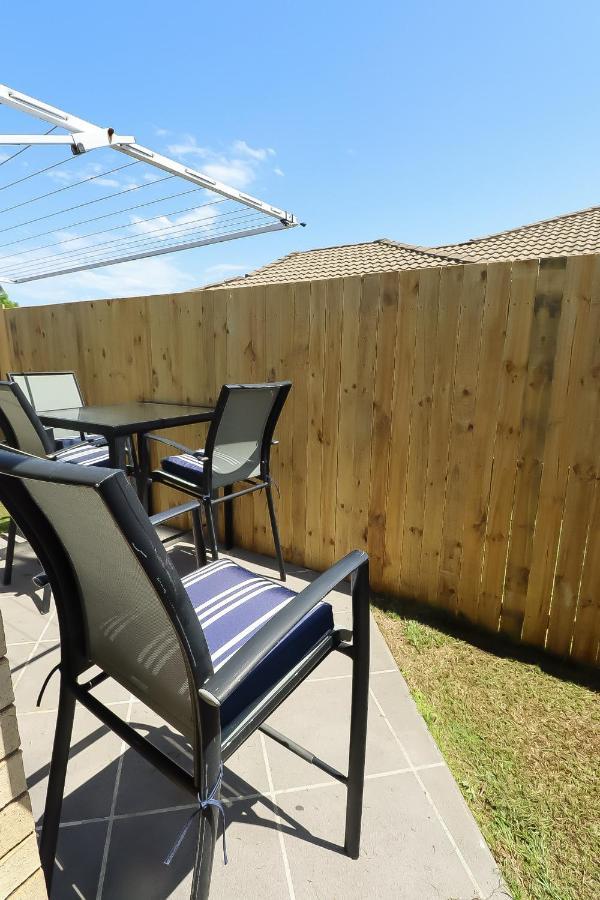 Blk Stays Guest House Deluxe Units Morayfield Kültér fotó