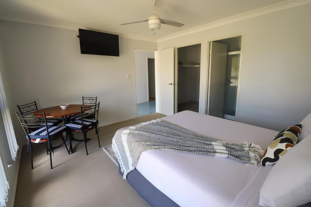 Blk Stays Guest House Deluxe Units Morayfield Kültér fotó