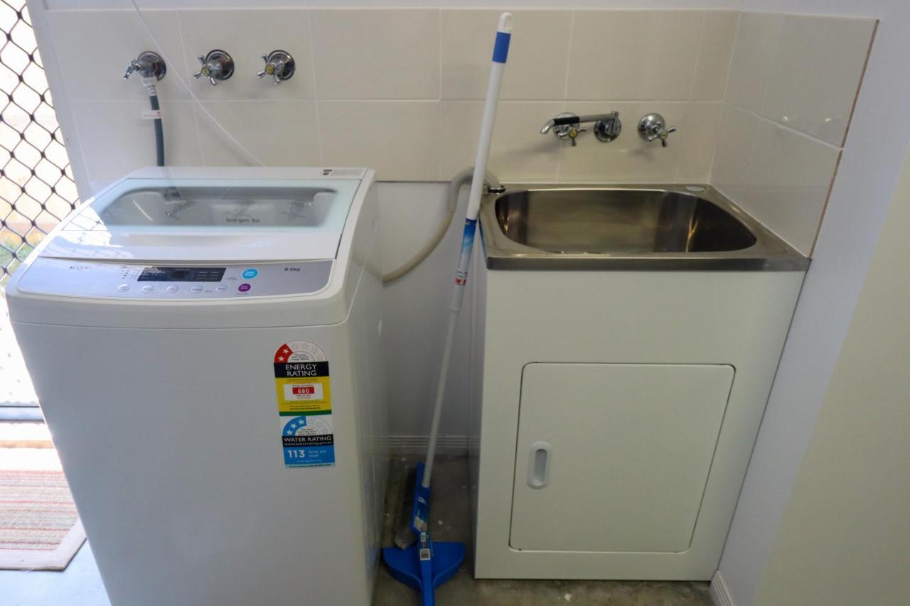 Blk Stays Guest House Deluxe Units Morayfield Kültér fotó