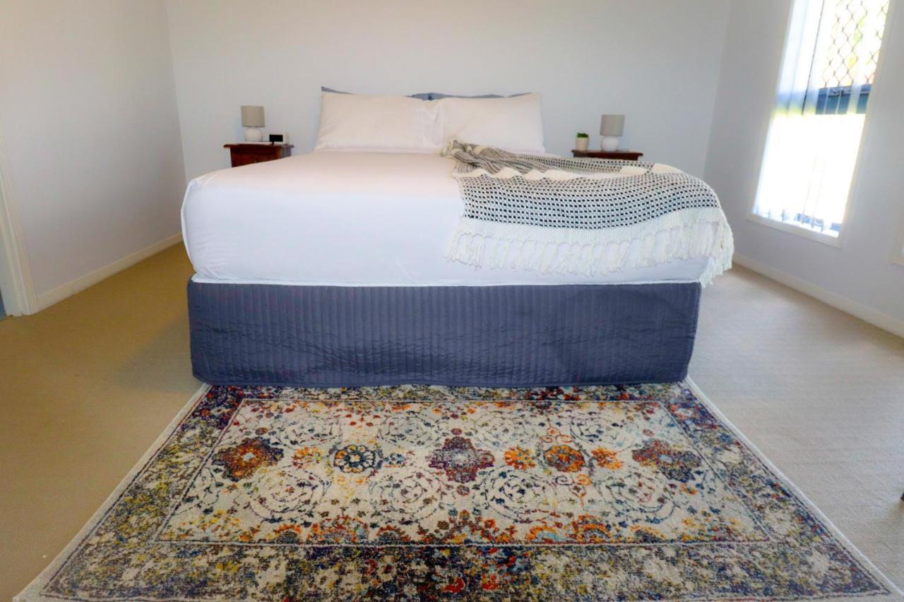 Blk Stays Guest House Deluxe Units Morayfield Kültér fotó