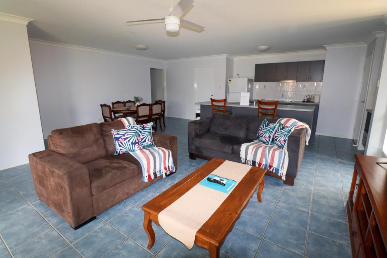 Blk Stays Guest House Deluxe Units Morayfield Kültér fotó