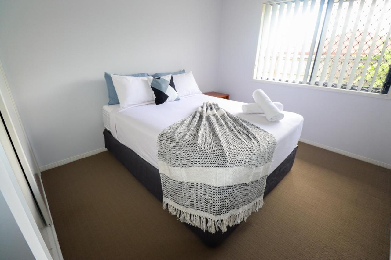 Blk Stays Guest House Deluxe Units Morayfield Kültér fotó